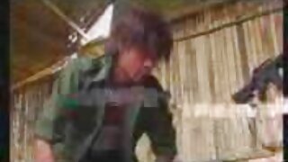 gadno izgleda japanska djevojka RINO ASUKA dobiva svoju macu napunjena