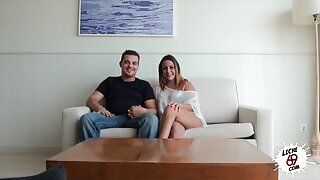 Nestašna riba Evilyn Fierce jebena je u svom rastegnutom punani