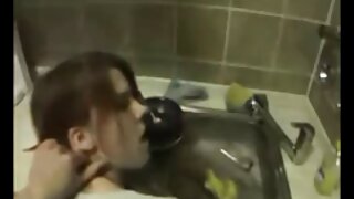 Ne preskačite provokativni seks video u kojem se dvije slasne babe međusobno pregledavaju slatke šnite i prstima stimulišu klitoris.